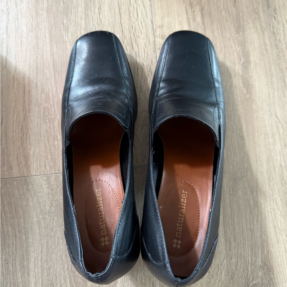 Naturalizer Women’s Black Leather Heels